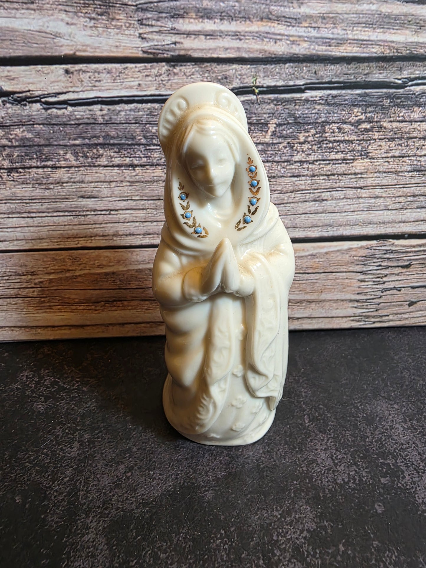 Lennox Kneeling Mary Nativity Figurine