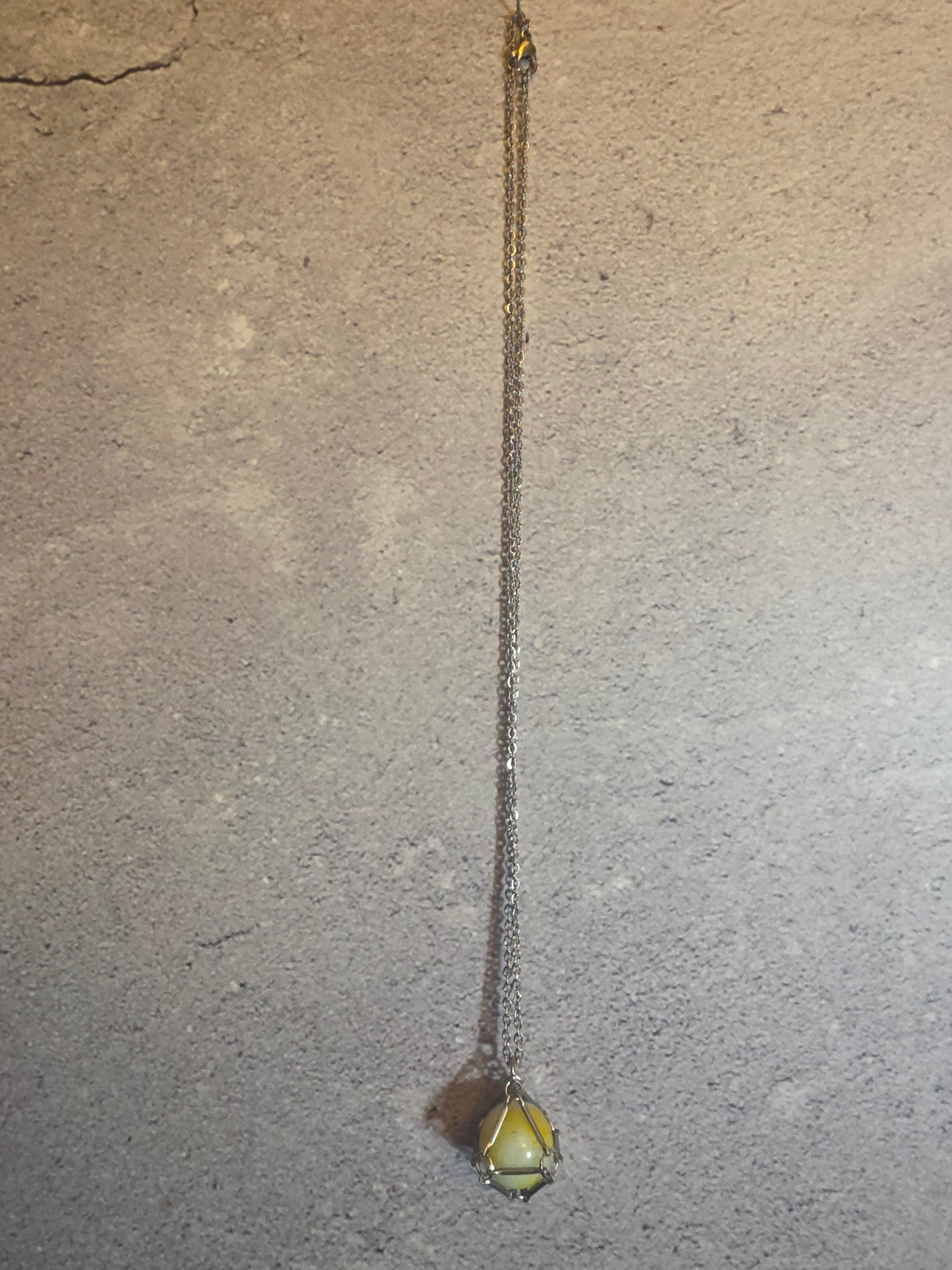 'Somebody's Favorite' Vintage Captive Marble Necklace (Yellow/White)