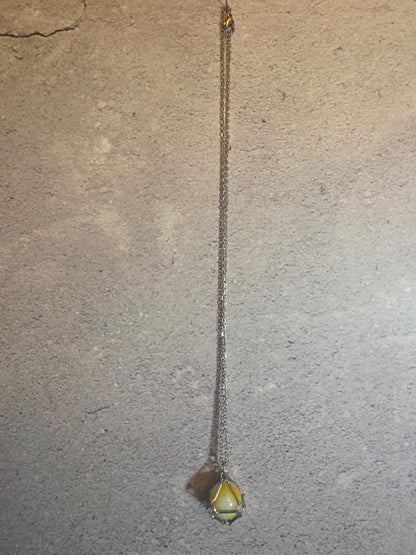 'Somebody's Favorite' Vintage Captive Marble Necklace (Yellow/White)